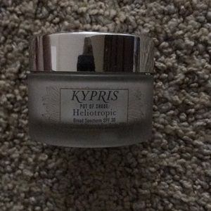 Kypris pot of shade heliotropic